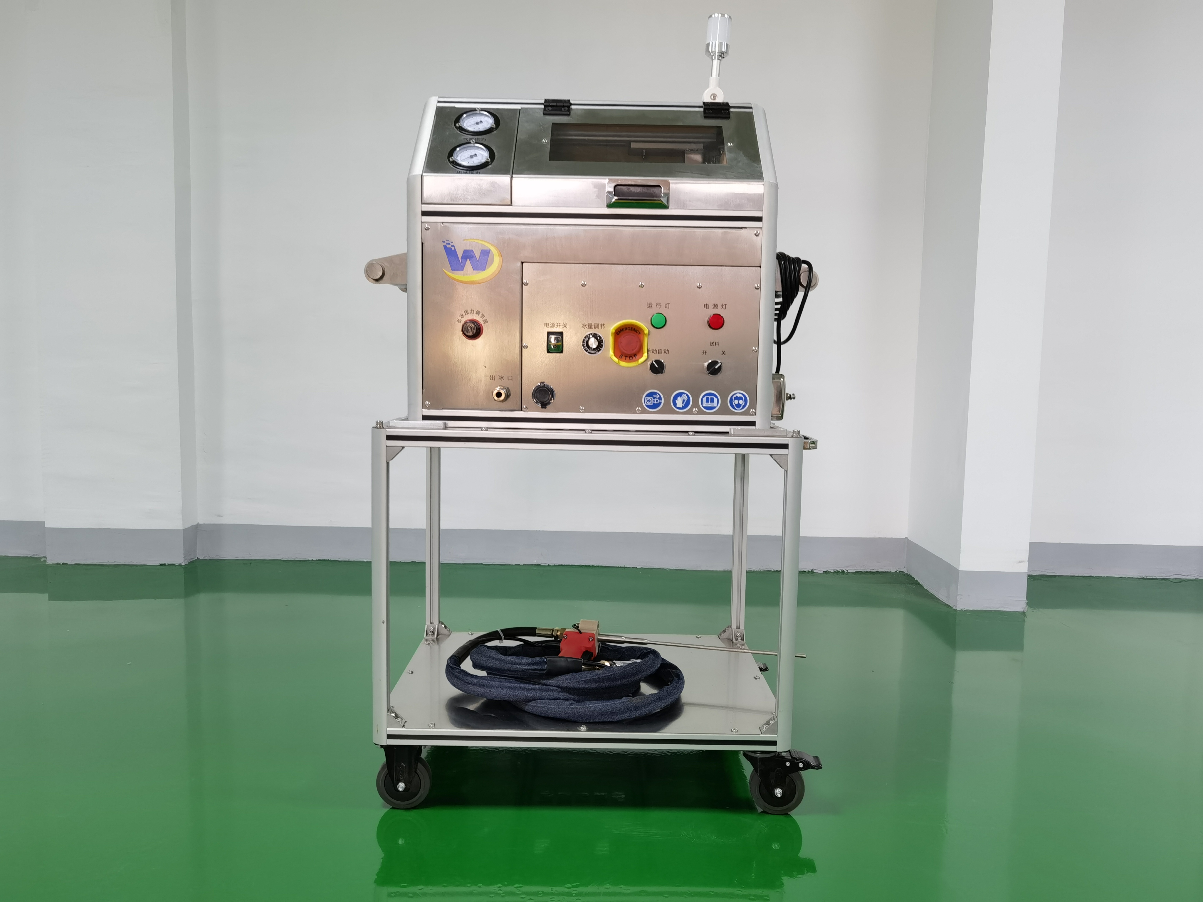 干冰清洗铸造模具 无污染 不损伤模具 在线清洗不拆模具 