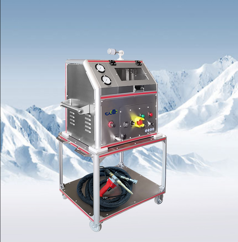 干冰清洗大型发电机——万通干冰清洗技术