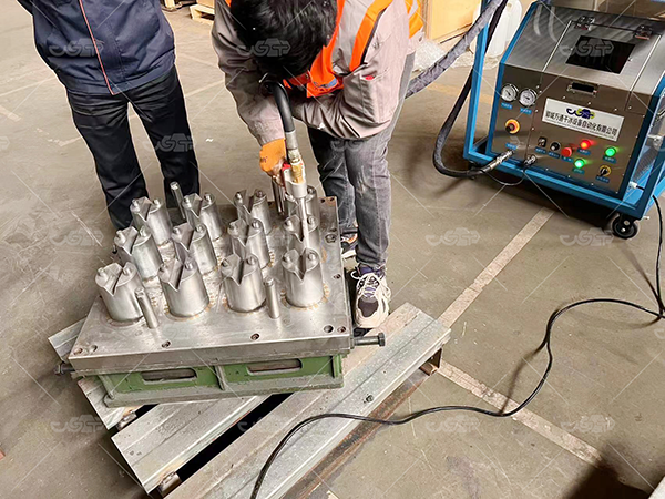 干冰清洗：聚氯乙烯树脂设备