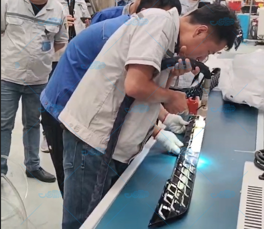 干冰清洗：高效环保的工业清洁新革命